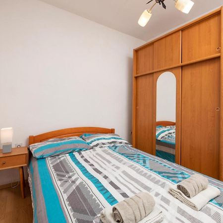 Cozy Apartment In Fazana With Kitchen Esterno foto