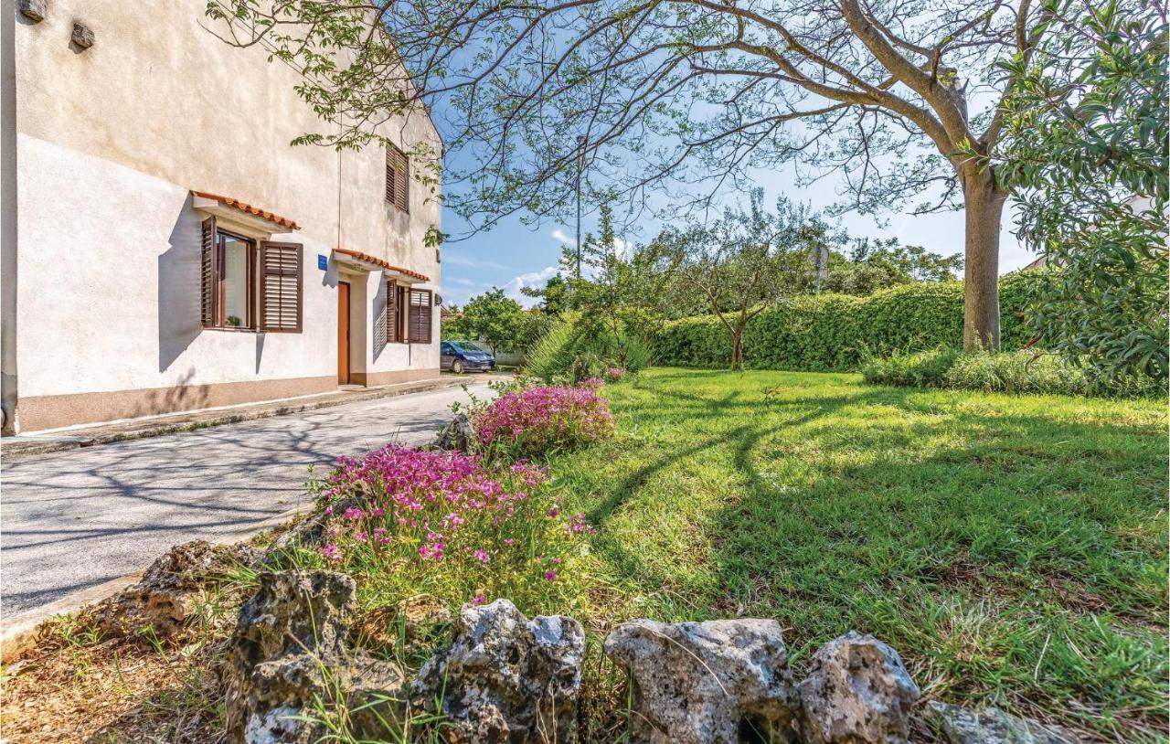 Cozy Apartment In Fazana With Kitchen Esterno foto