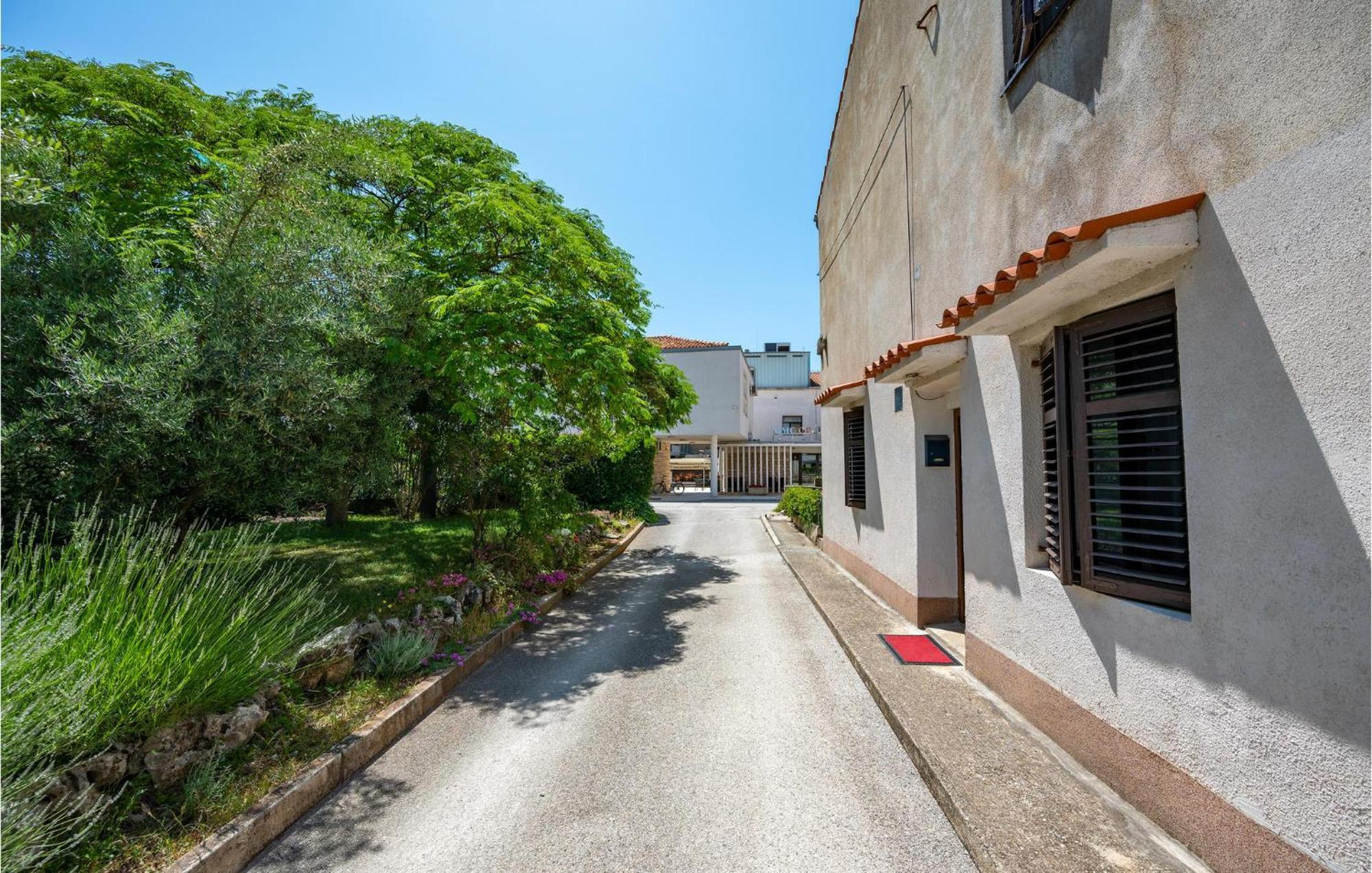 Cozy Apartment In Fazana With Kitchen Esterno foto